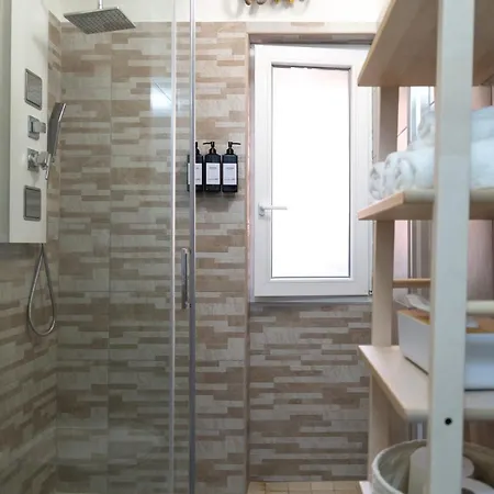 Apartment La Piccola